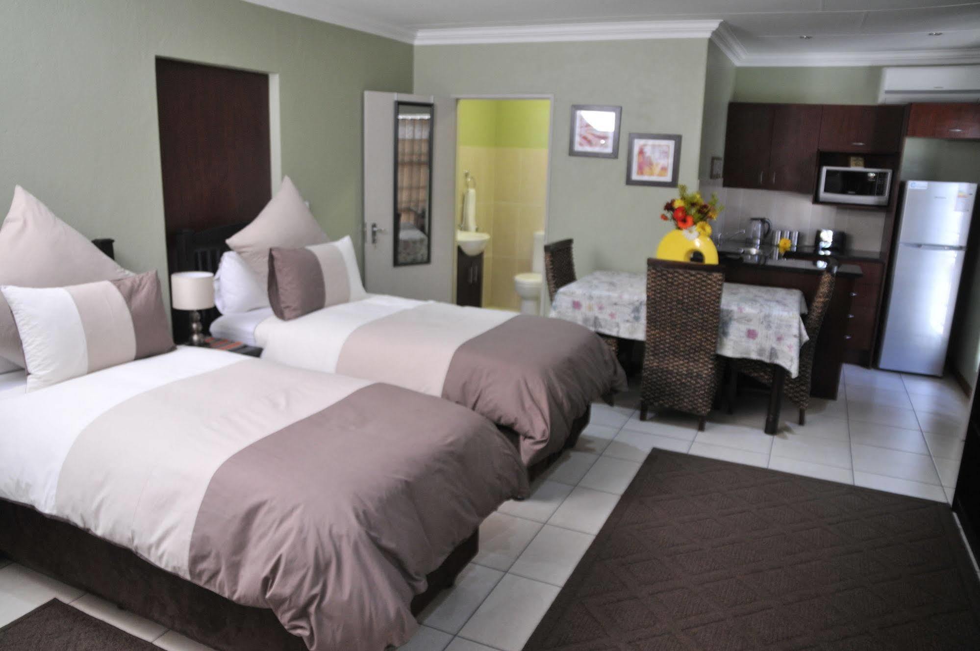 Summer Garden Guest House Benoni Bagian luar foto
